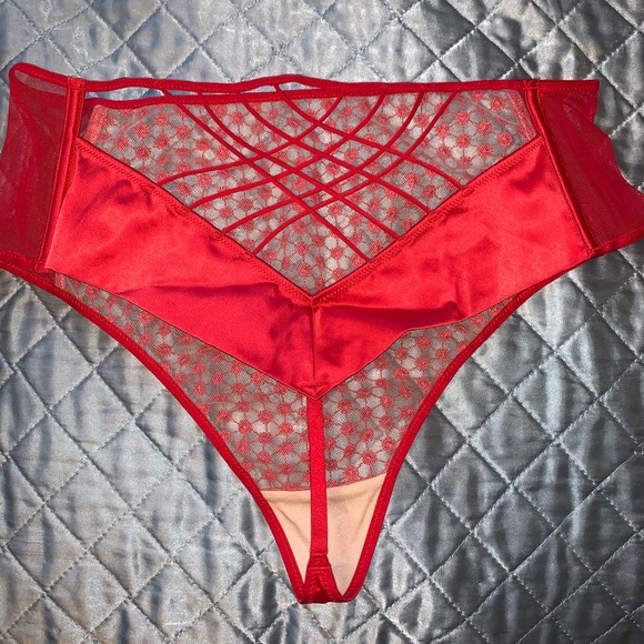 Victoria’s Secret Panties - Picture 7 of 8